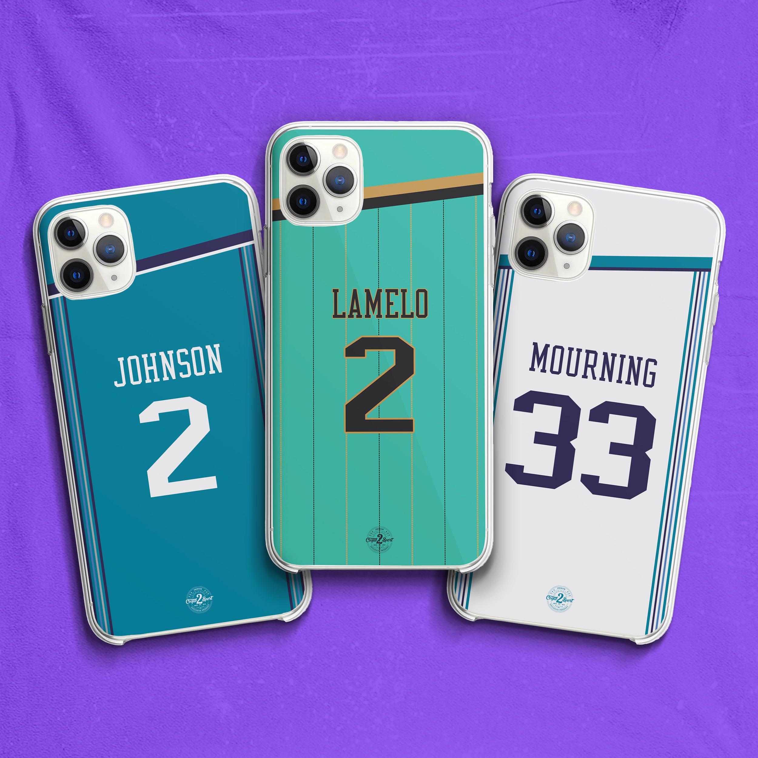 Aperçu des coques NBA personnalisables Charlotte Hornets : trois maillots officiels (Icon, City, Statement) avec joueurs emblématiques.