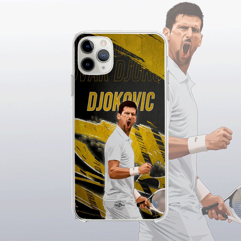 Coque Novak Djokovic Gold Edition (Wimbledon) avec fond légendaire, hommage à ses victoires à Londres.
